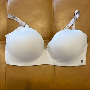 Tommy John Comfort Smoothing Lightly lines wireless bra
